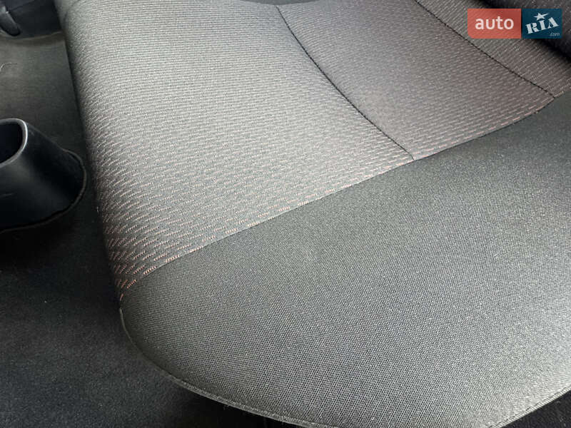 Хетчбек Toyota Yaris 2012 в Вінниці