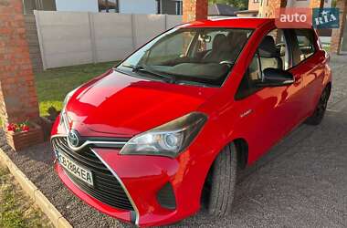Хетчбек Toyota Yaris 2015 в Чернігові