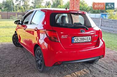 Хэтчбек Toyota Yaris 2015 в Чернигове