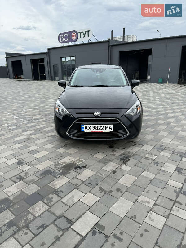 Седан Toyota Yaris 2017 в Полтаве