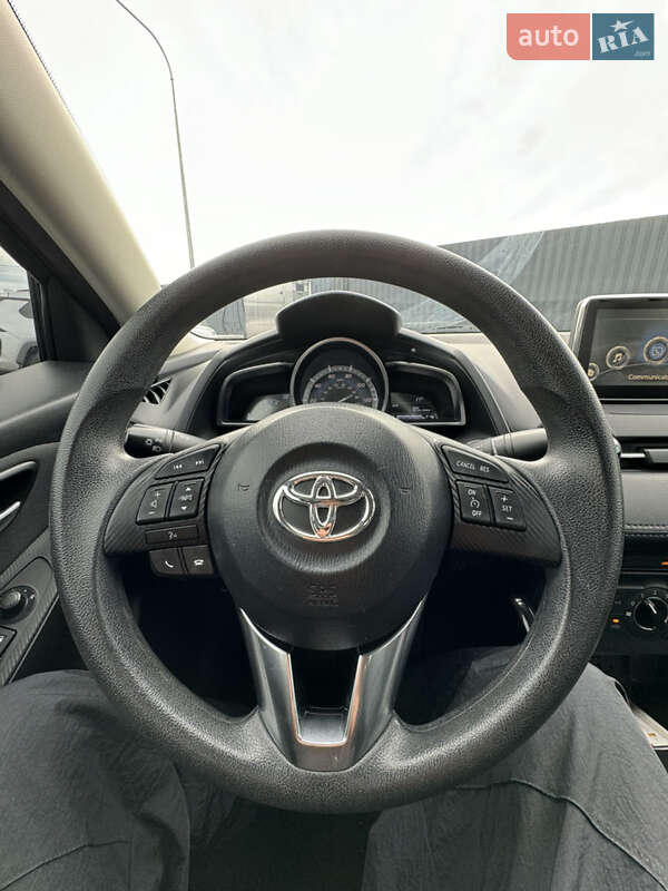 Седан Toyota Yaris 2017 в Полтаве