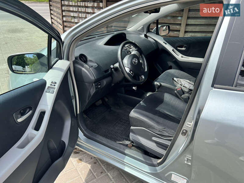 Хетчбек Toyota Yaris 2007 в Львові