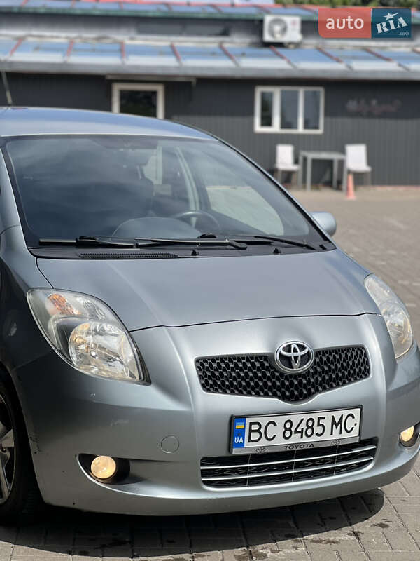 Хетчбек Toyota Yaris 2007 в Львові