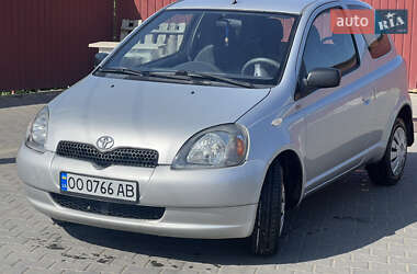 Хэтчбек Toyota Yaris 2001 в Одессе