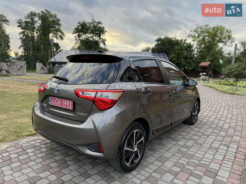 Хетчбек Toyota Yaris 2020 в 