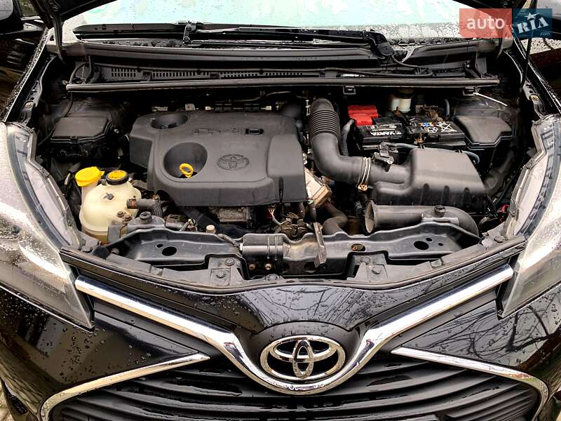 Хэтчбек Toyota Yaris 2014 в Сваляве фото 4 Хэтчбек Toyota Yaris 2014 в Сваляве