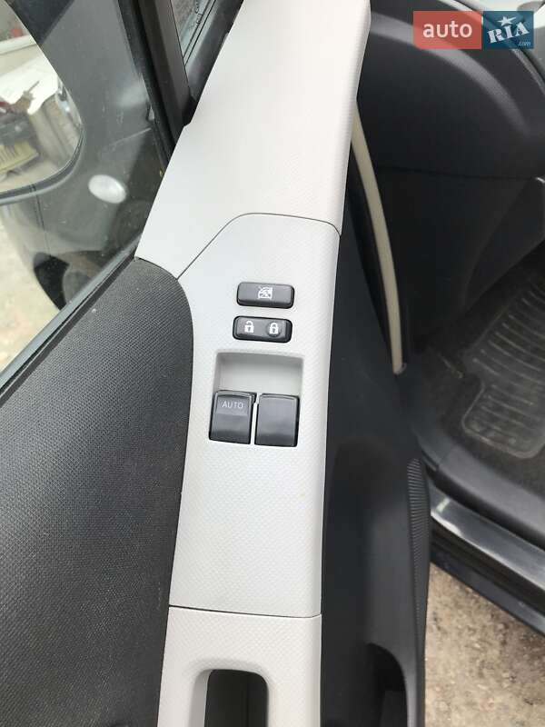 Хэтчбек Toyota Yaris 2011 в Умани