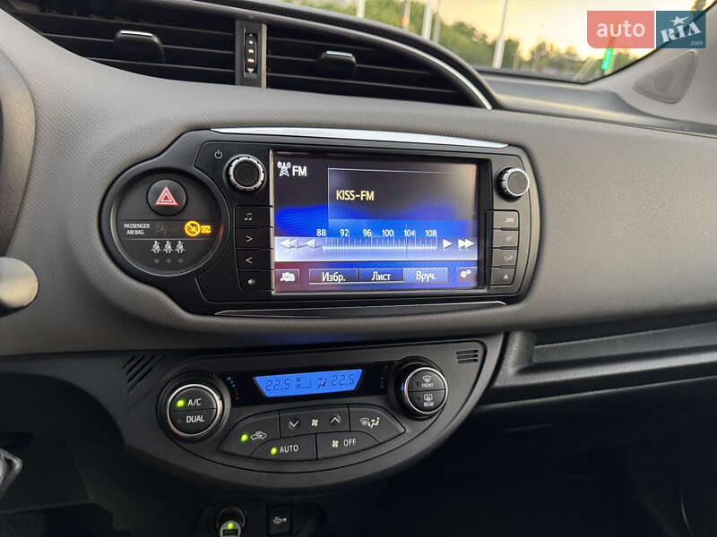 Хэтчбек Toyota Yaris 2016 в Харькове