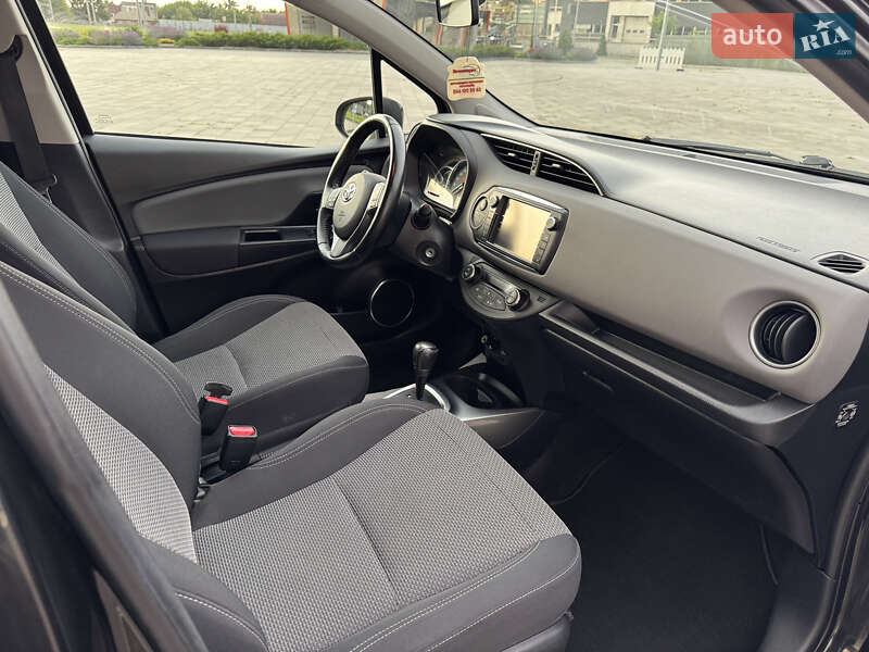 Хэтчбек Toyota Yaris 2016 в Харькове