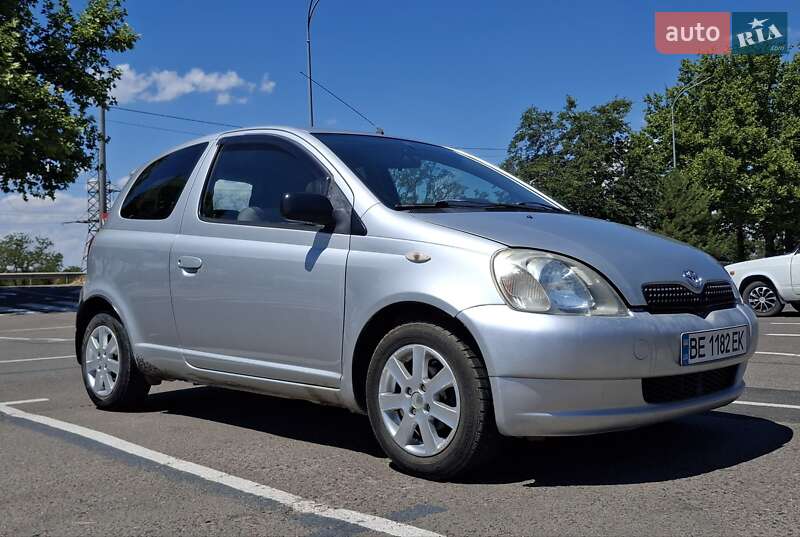 Хетчбек Toyota Yaris 2000 в Миколаєві