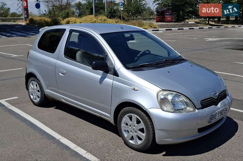 Хетчбек Toyota Yaris 2000 в Миколаєві