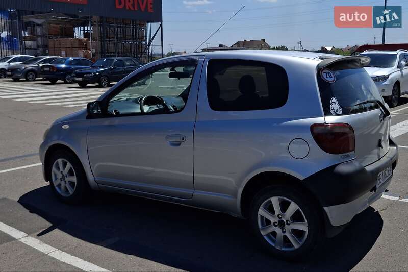 Хетчбек Toyota Yaris 2000 в Миколаєві