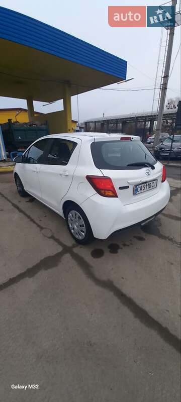 Хэтчбек Toyota Yaris 2016 в Умани фото 4 Хэтчбек Toyota Yaris 2016 в Умани