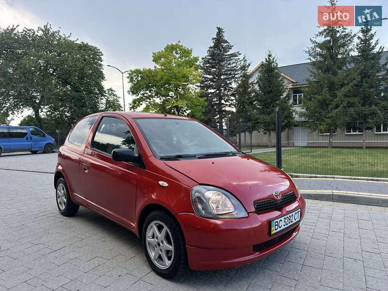 Хэтчбек Toyota Yaris 2000 в Львове