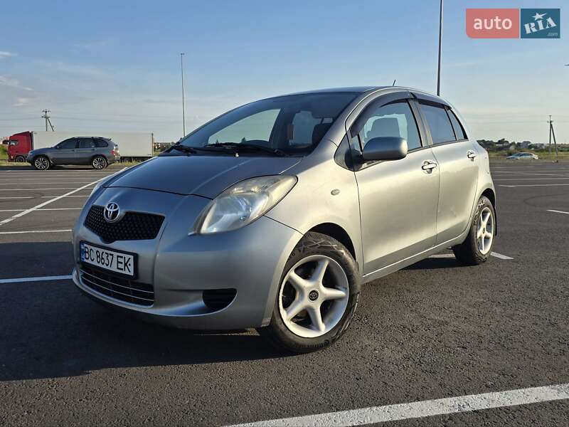 Хетчбек Toyota Yaris 2008 в Львові