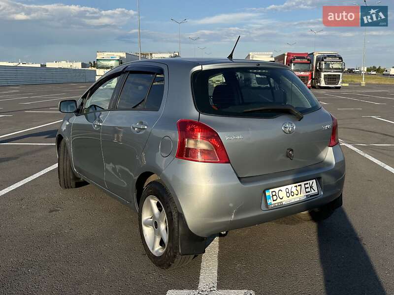 Хетчбек Toyota Yaris 2008 в Львові