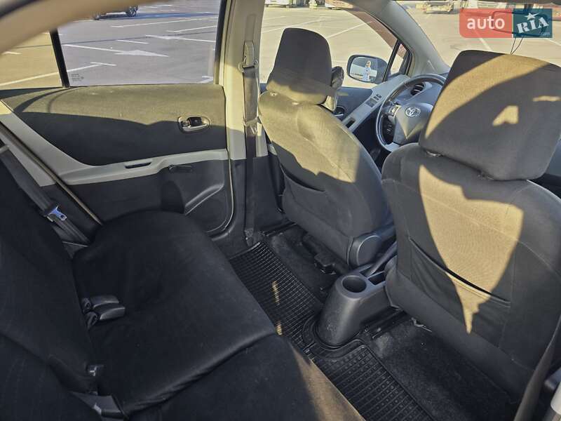 Хетчбек Toyota Yaris 2008 в Львові