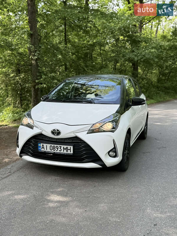 Хэтчбек Toyota Yaris 2017 в Киеве