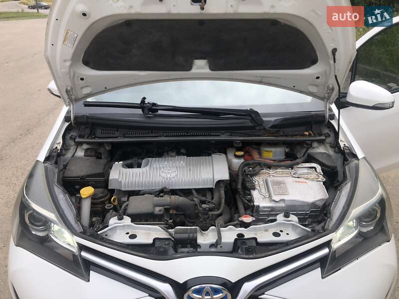 Хетчбек Toyota Yaris 2015 в Рівному