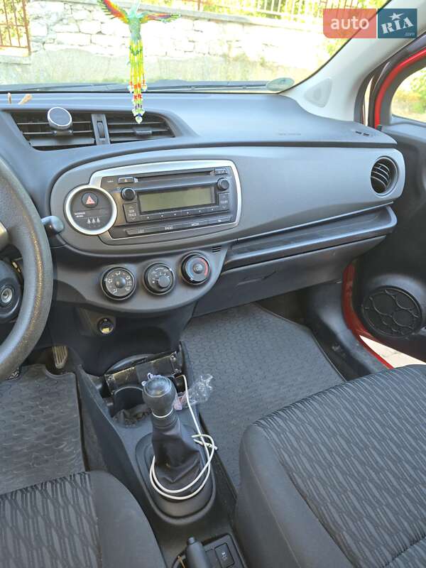 Хетчбек Toyota Yaris 2012 в Одесі