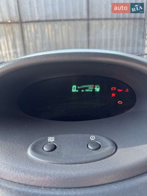 Хетчбек Toyota Yaris 2000 в Одесі