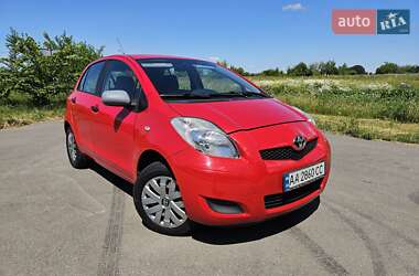 Хэтчбек Toyota Yaris 2009 в Обухове
