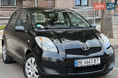 Хетчбек Toyota Yaris 2011 в Миколаєві