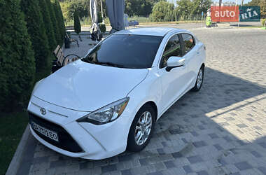 Седан Toyota Yaris 2017 в Кропивницькому
