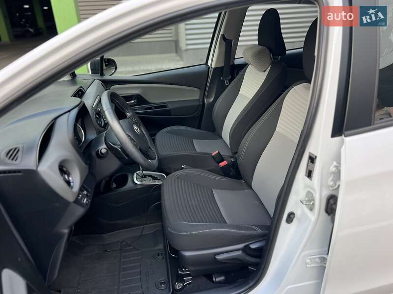 Хетчбек Toyota Yaris 2019 в Києві