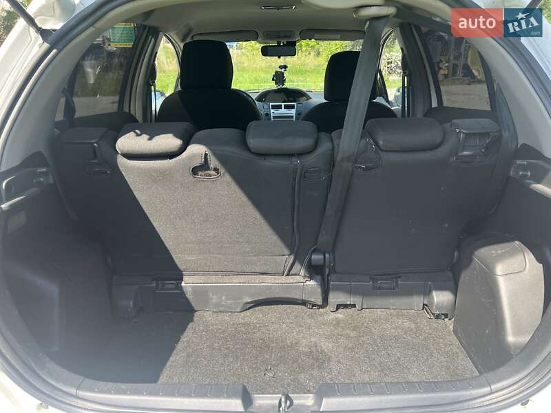 Хэтчбек Toyota Yaris 2008 в Львове