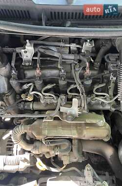 Хэтчбек Toyota Yaris 2006 в 