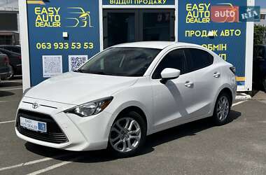 Седан Toyota Yaris 2017 в Киеве