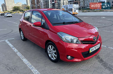 Хэтчбек Toyota Yaris 2012 в Киеве