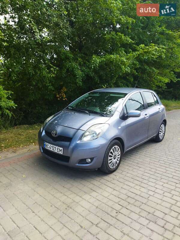 Хэтчбек Toyota Yaris 2010 в Львове