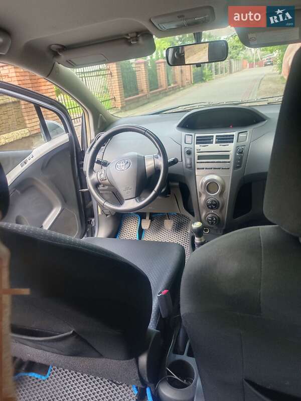 Хэтчбек Toyota Yaris 2010 в Львове