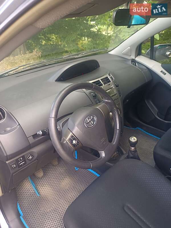 Хэтчбек Toyota Yaris 2010 в Львове