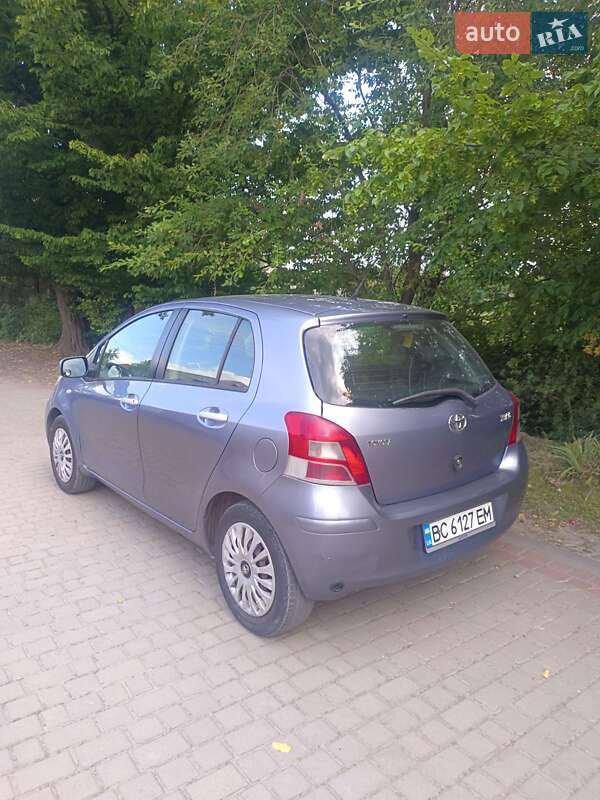 Хэтчбек Toyota Yaris 2010 в Львове