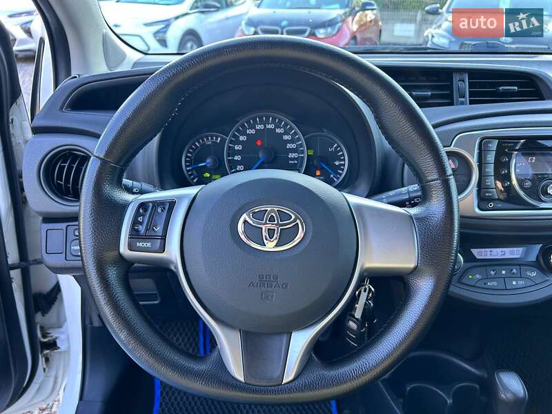 Хетчбек Toyota Yaris 2012 в Одесі