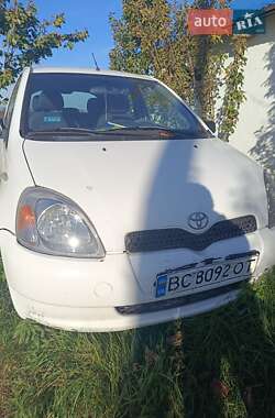 Хэтчбек Toyota Yaris 2001 в Владимире
