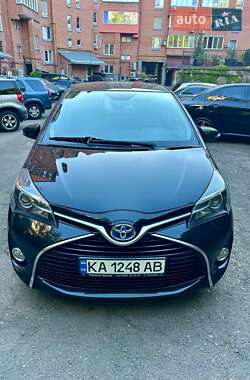 Хэтчбек Toyota Yaris 2015 в Киеве