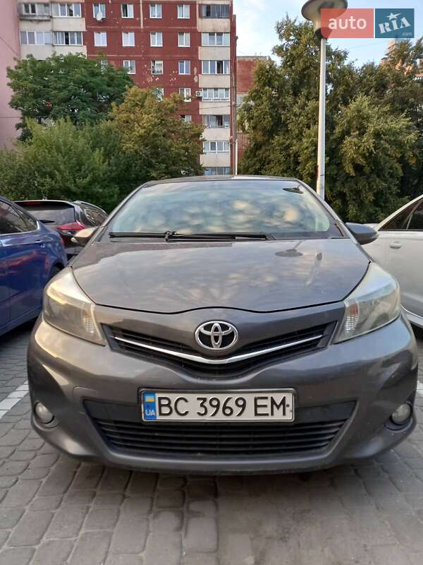 Хэтчбек Toyota Yaris 2012 в Львове фото 13 Хэтчбек Toyota Yaris 2012 в Львове