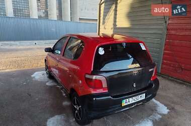 Хэтчбек Toyota Yaris 1999 в 