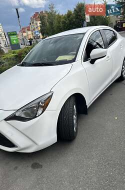 Седан Toyota Yaris 2017 в Києві