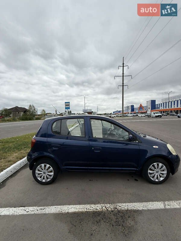 Хетчбек Toyota Yaris 2004 в Луцьку