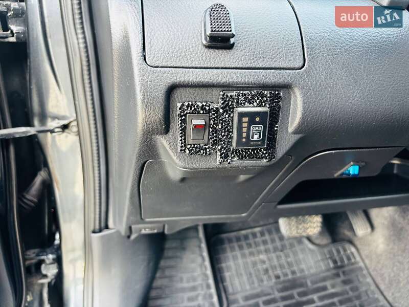 Седан Toyota Yaris 2006 в Одессе