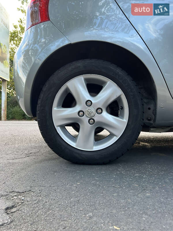 Хетчбек Toyota Yaris 2006 в Одесі
