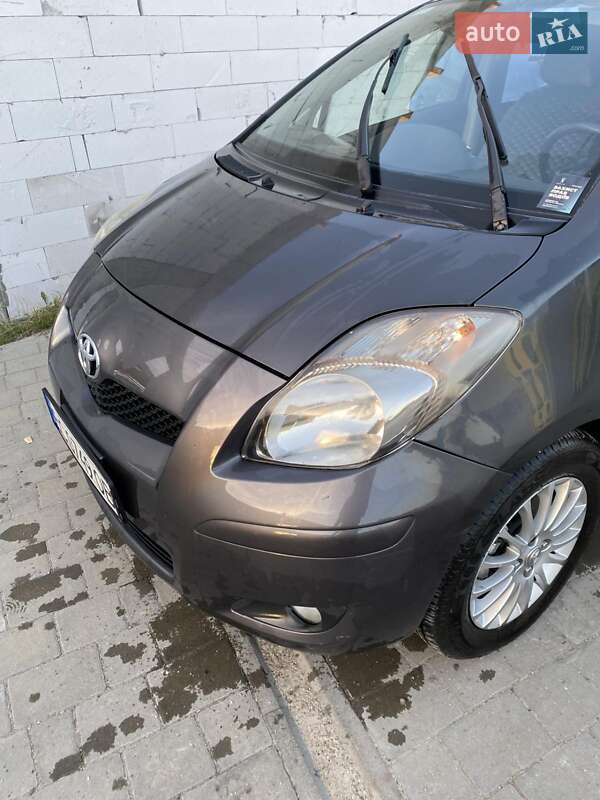 Хэтчбек Toyota Yaris 2009 в Львове фото 3 Хэтчбек Toyota Yaris 2009 в Львове