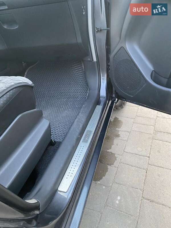 Хэтчбек Toyota Yaris 2009 в Львове фото 26 Хэтчбек Toyota Yaris 2009 в Львове