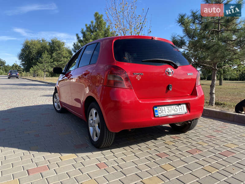 Хетчбек Toyota Yaris 2006 в Ізмаїлі