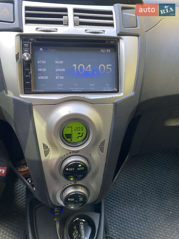 Хетчбек Toyota Yaris 2006 в Ізмаїлі